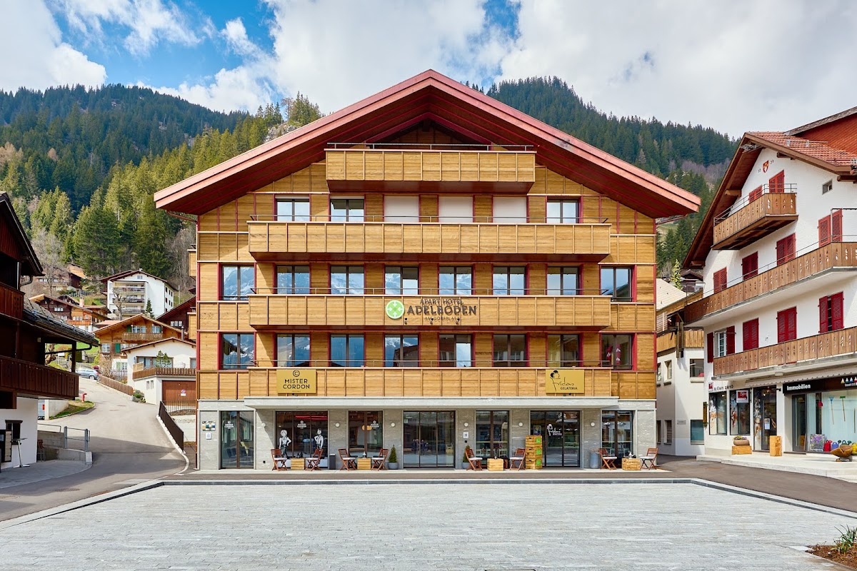 Apart Hotel Ferienwohnungen Adelboden am Dorfplatz – Foto 1