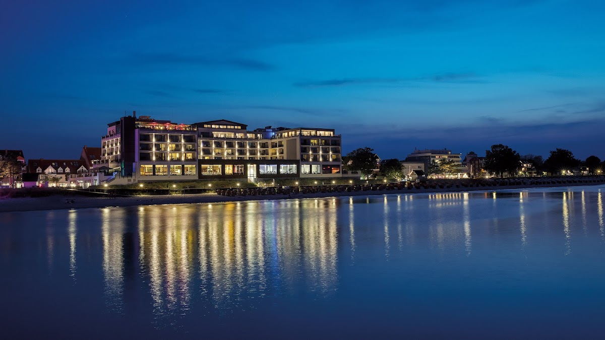 BAYSIDE Hotel Scharbeutz Ostsee – Foto 1