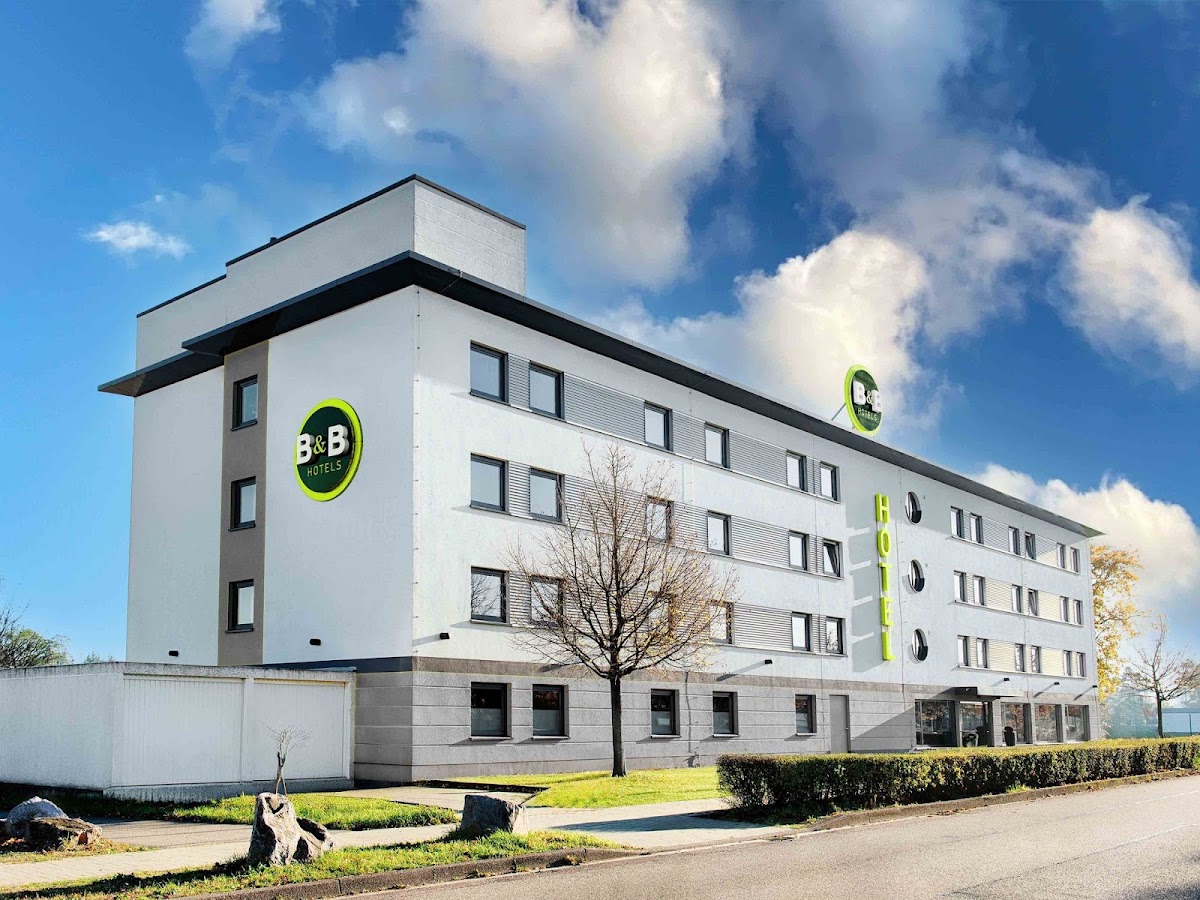 B&B HOTEL Baden-Airpark – Foto 1