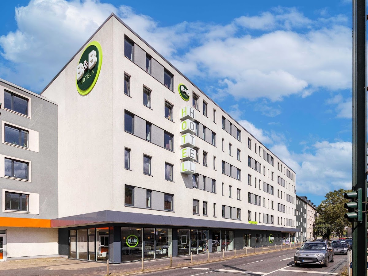 B&B HOTEL Düsseldorf-Mitte – Foto 1