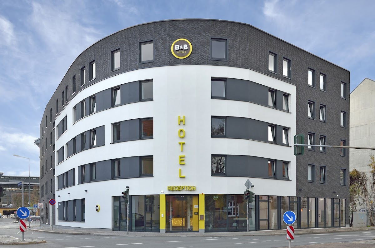 B&B HOTEL Erfurt-Hbf – Foto 1