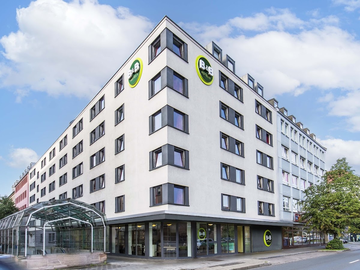 B&B HOTEL Nürnberg-City – Foto 1