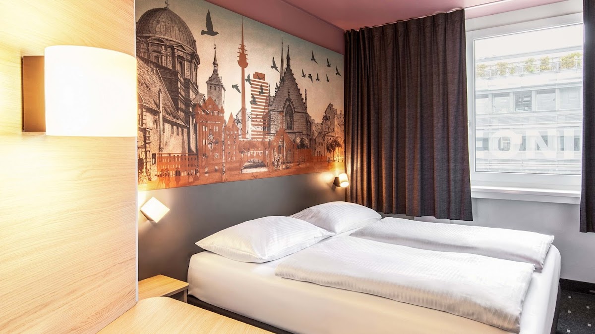 B&B HOTEL Nürnberg-Hbf – Foto 1