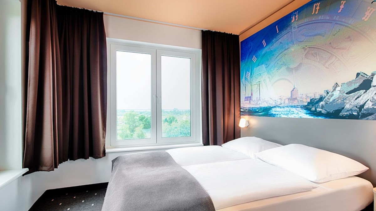 B&B HOTEL Rostock-Hafen – Foto 1