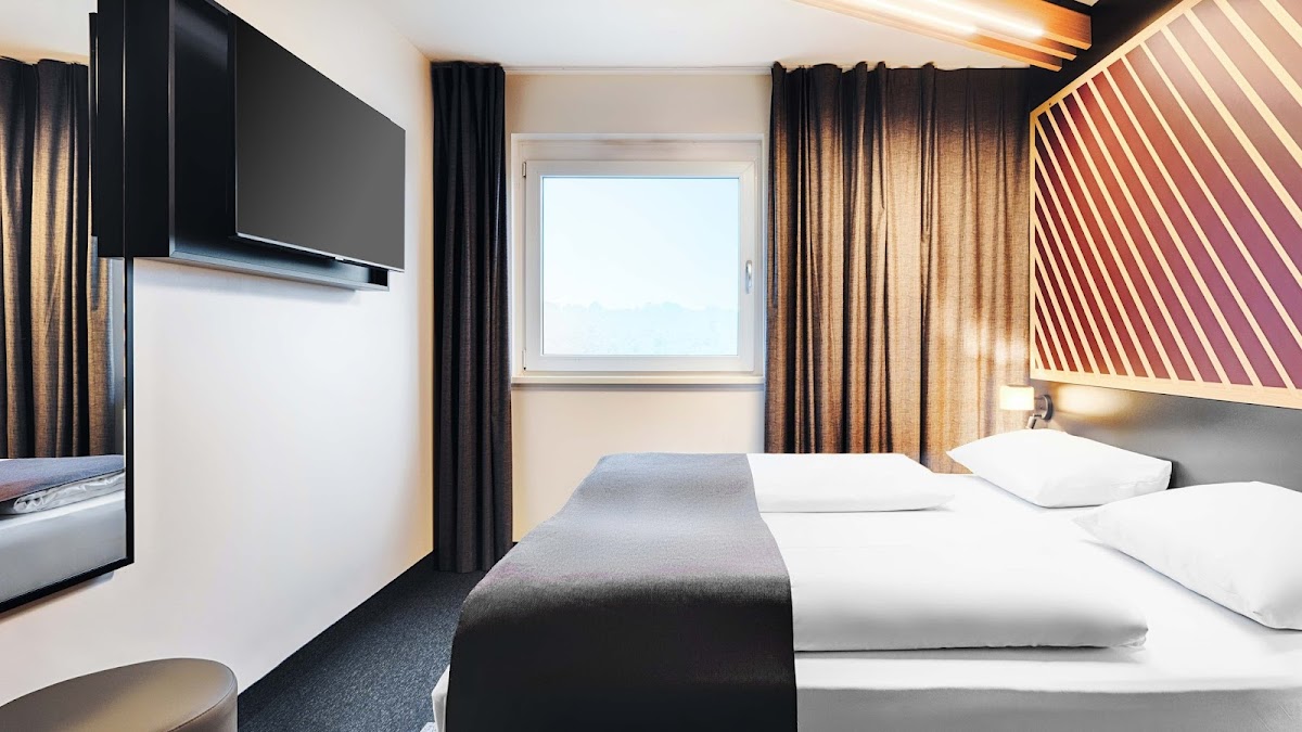 B&B HOTEL Wiesbaden-Hbf – Foto 1