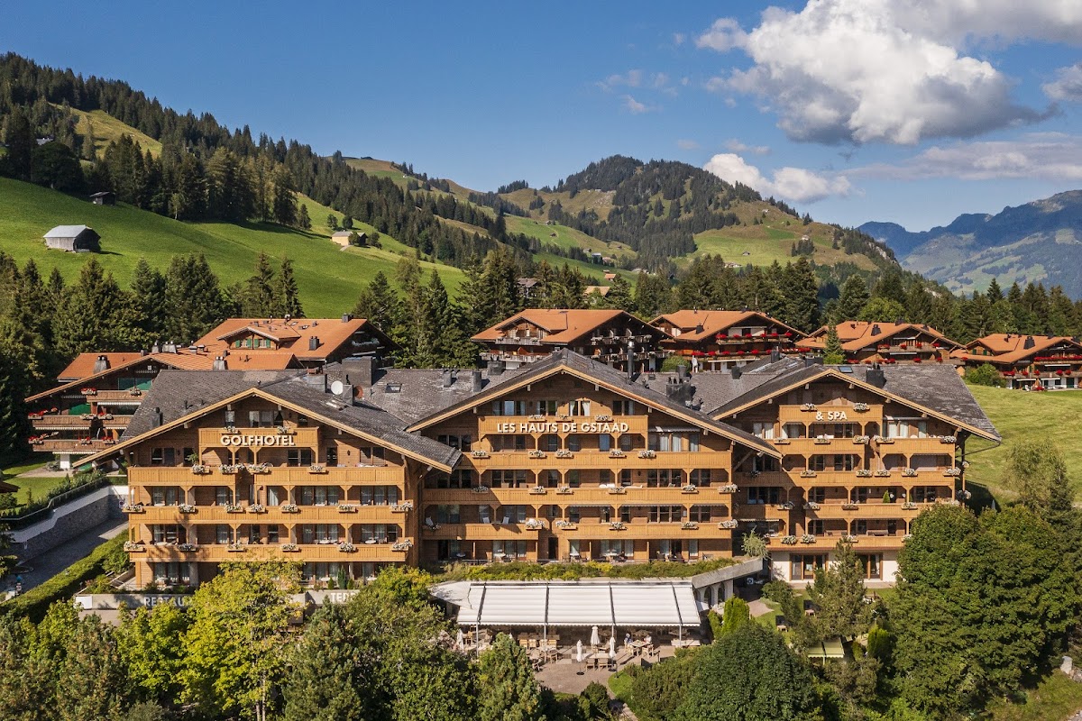 Golfhotel Les Hauts de Gstaad & SPA – Foto 1