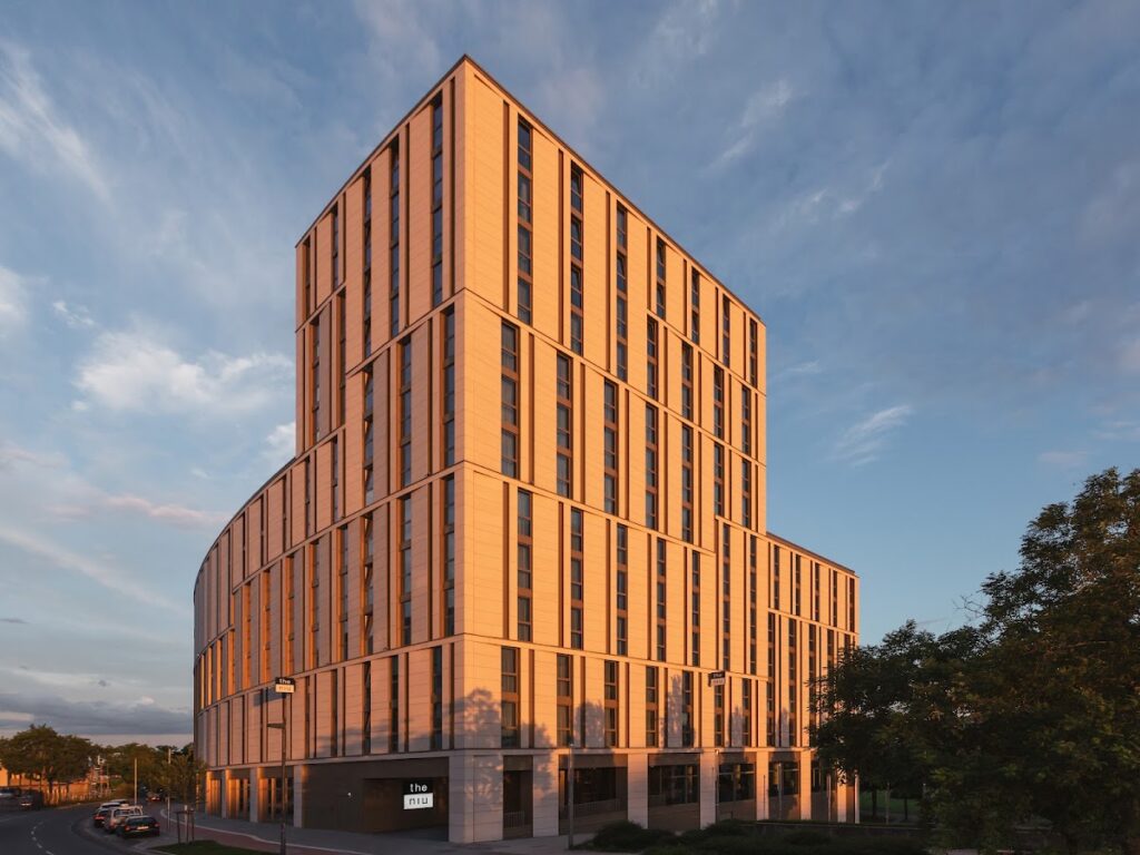 Holiday Inn – the niu, Tab Dusseldorf Main Station by IHG