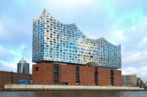 Holiday Inn – the niu, Yen Hamburg City by IHG