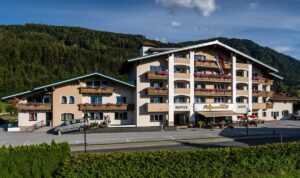 Hotel Alpenwelt