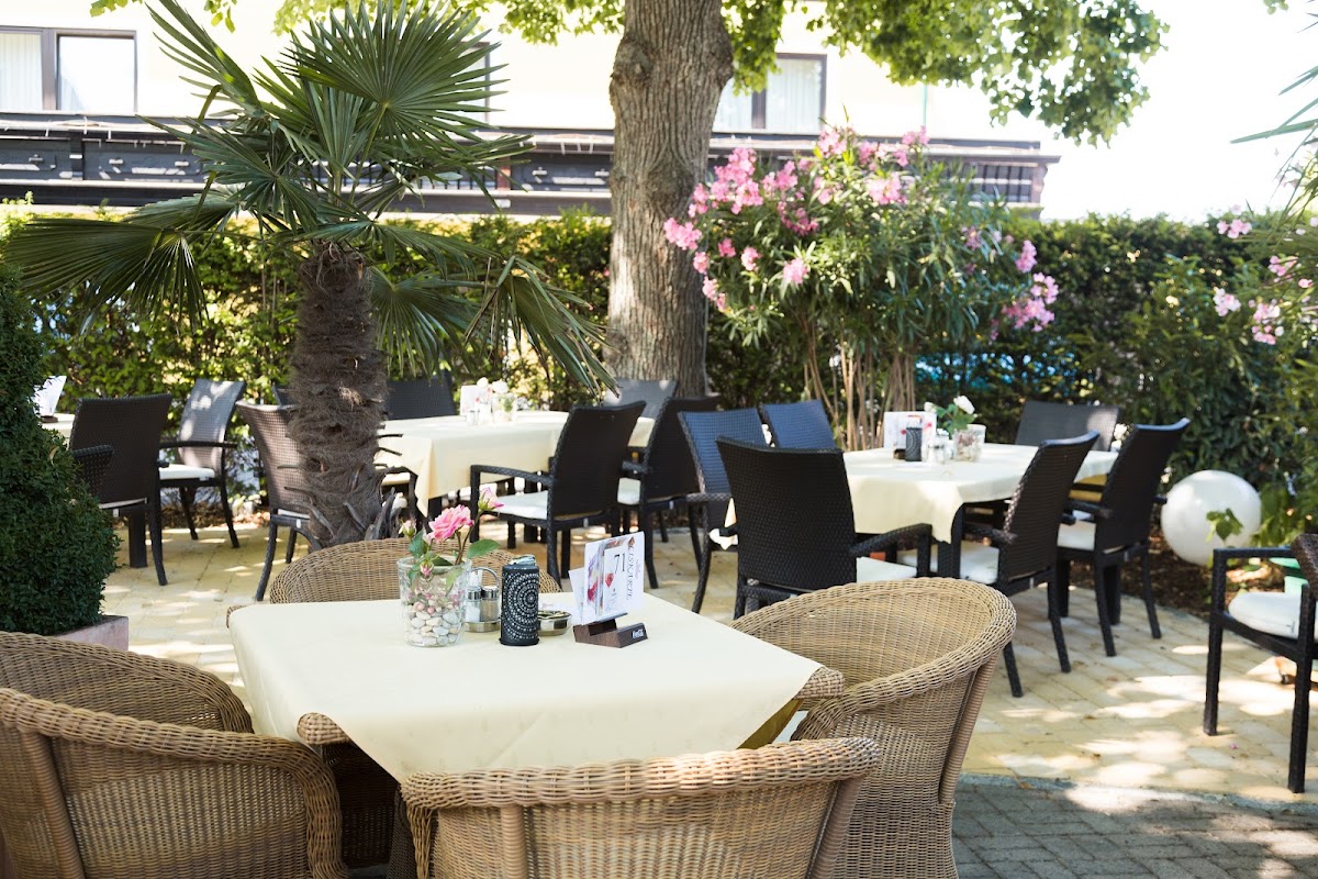 Hotel Restaurant Roter Hahn – Foto 1