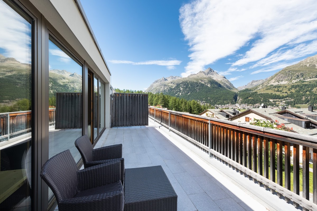 Nira Alpina – Foto 1