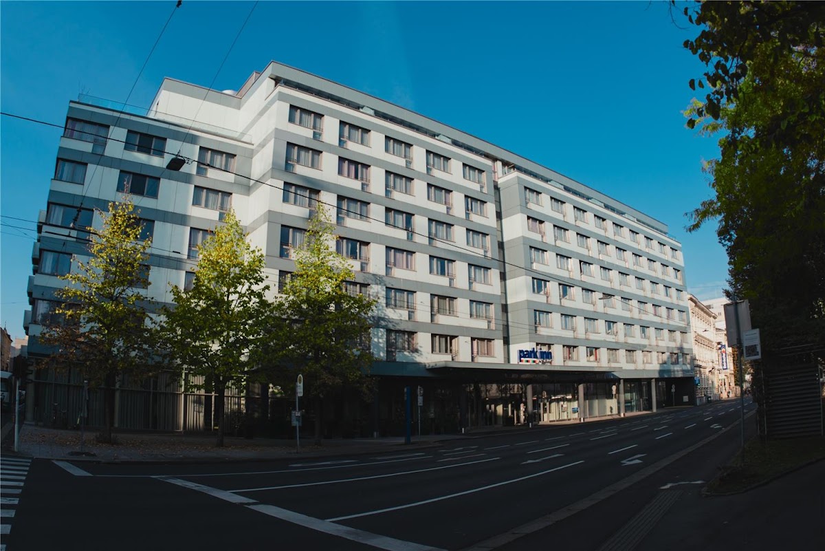 Park Inn by Radisson Linz Hotel – Foto 1