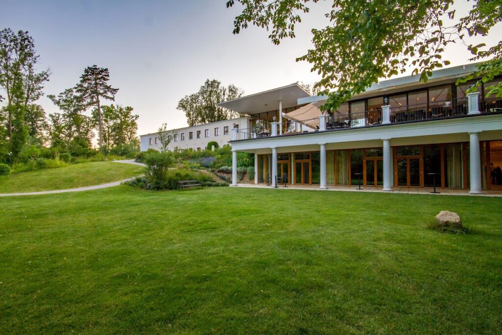 Schlosspark Mauerbach Wellness und Seminar Hotel