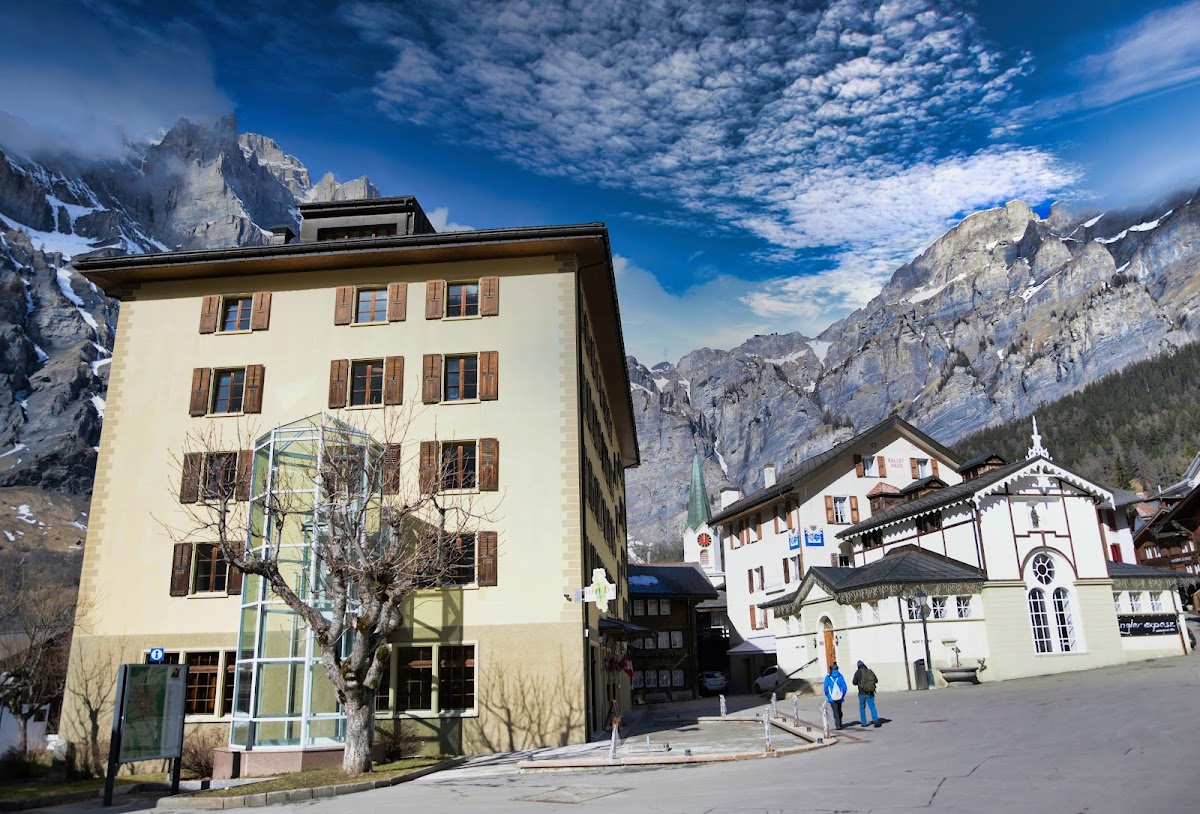Thermalhotels and Walliser Alpentherme & SPA Leukerbad – Foto 1